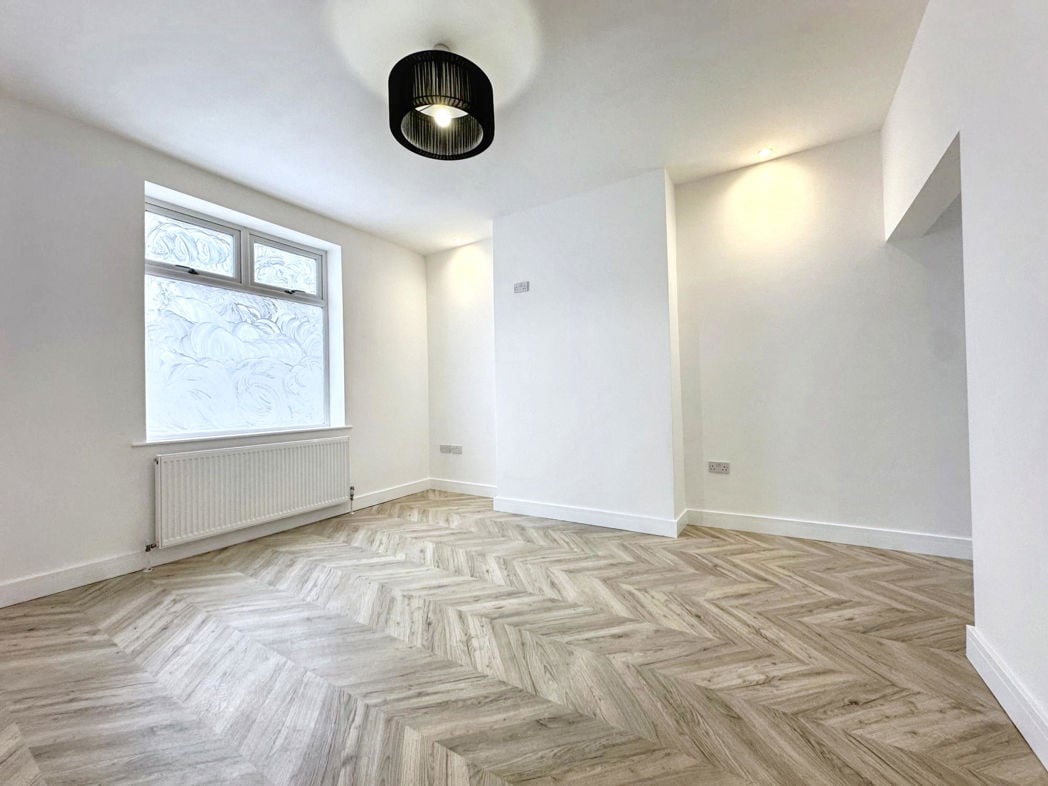 Property image 3 of 22