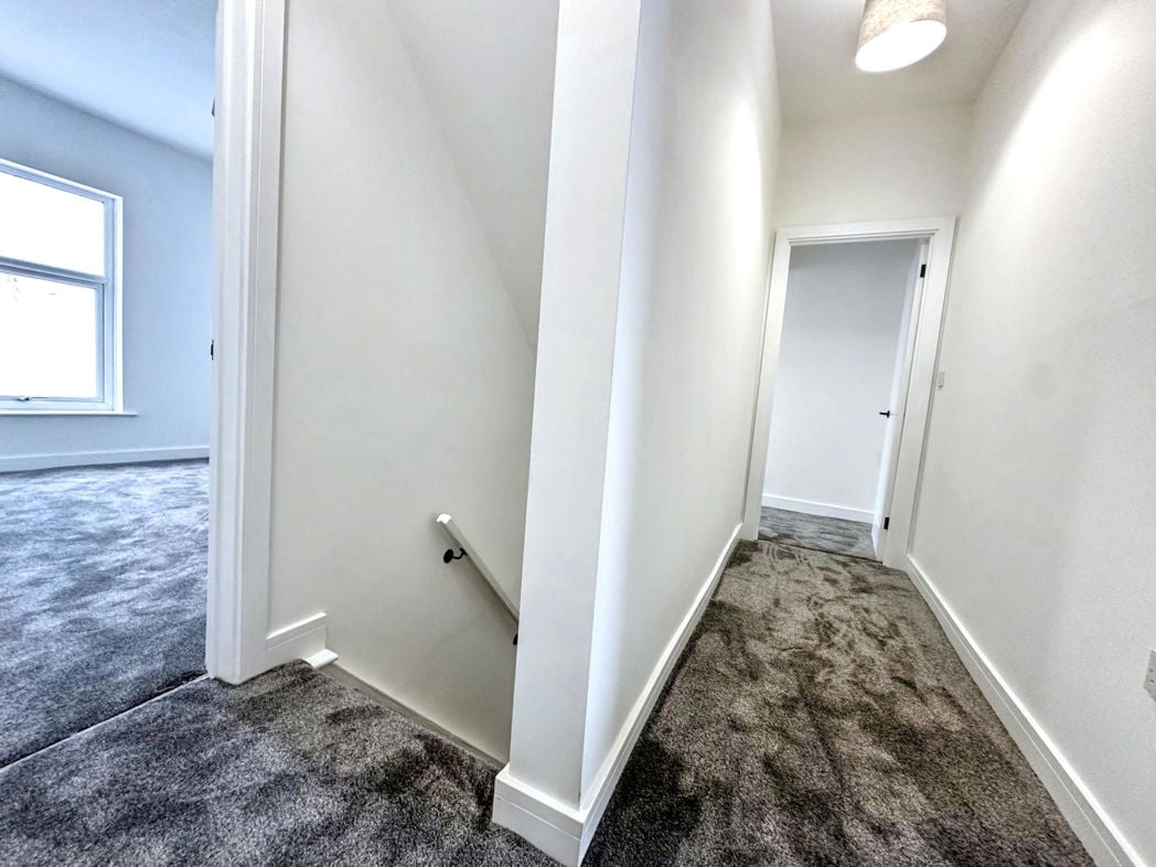 Property image 13 of 22