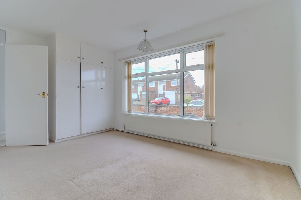 Property image 9 of 13