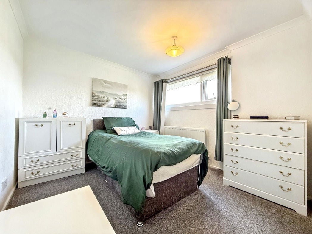 Property image 17 of 27