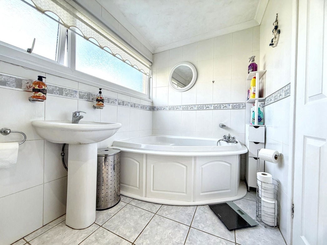 Property image 22 of 27