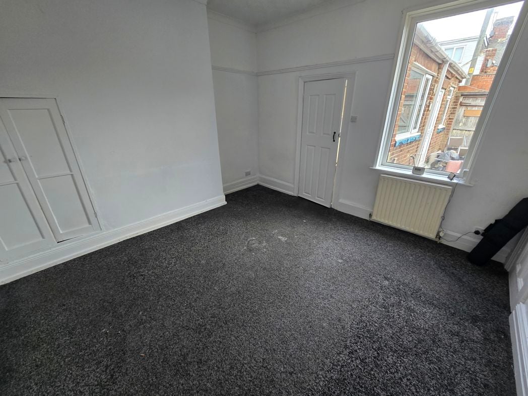 Property image 2 of 11