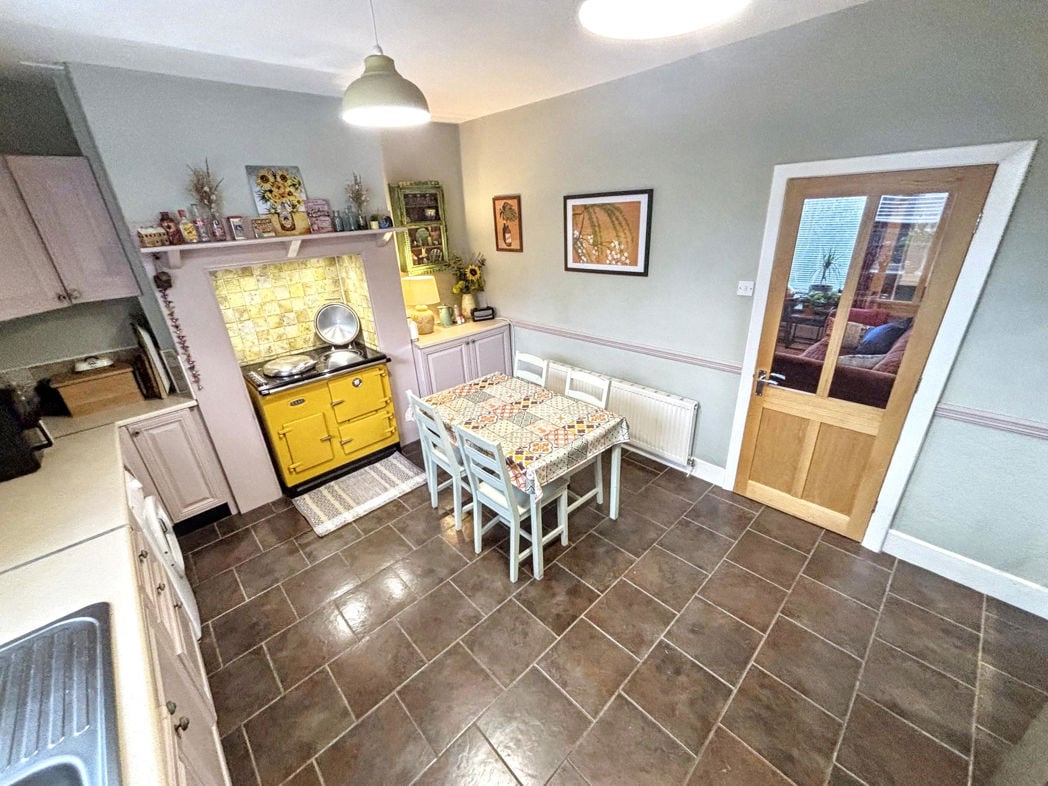 Property image 7 of 19