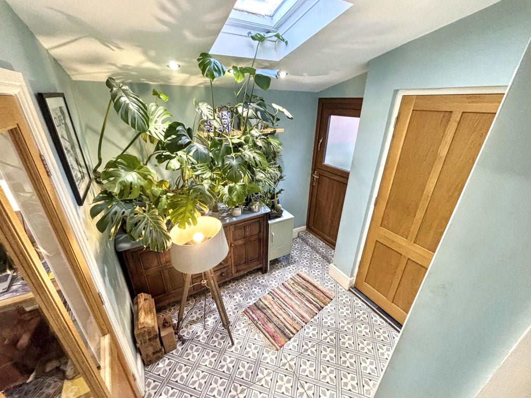 Property image 8 of 19