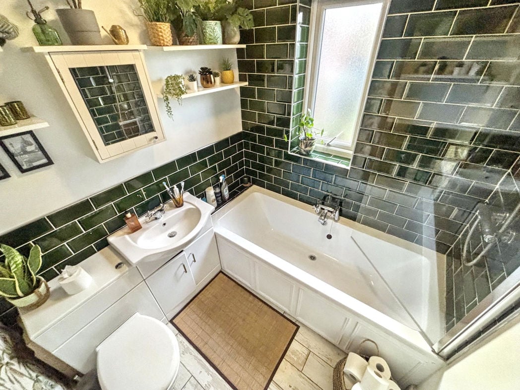 Property image 15 of 19