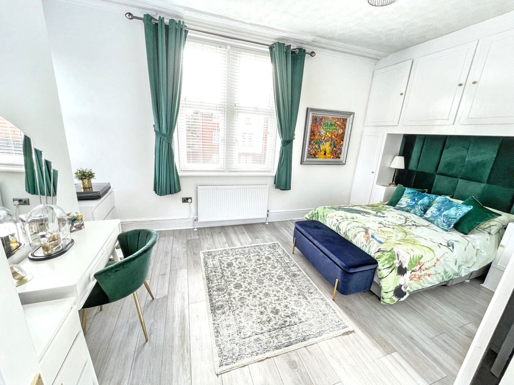 Property image 11 of 19