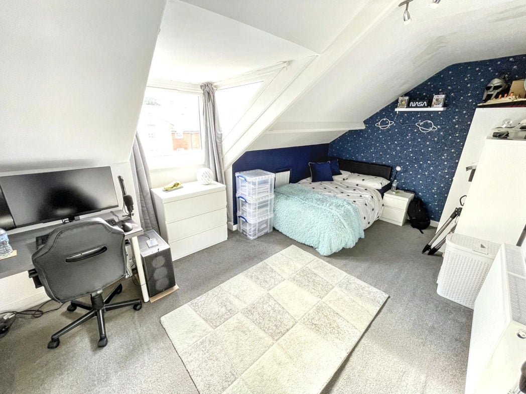 Property image 16 of 19