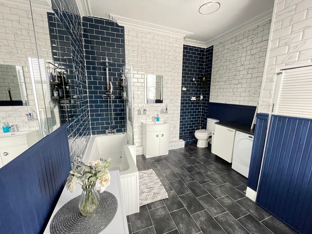 Property image 13 of 19