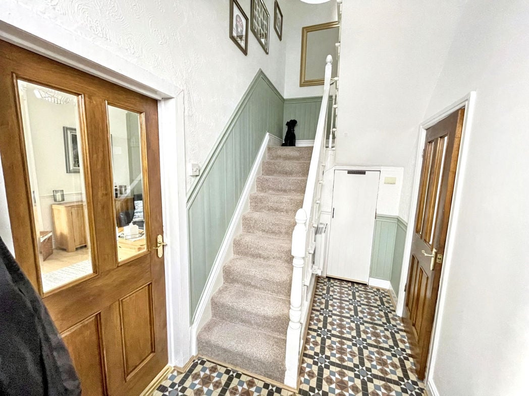 Property image 3 of 19