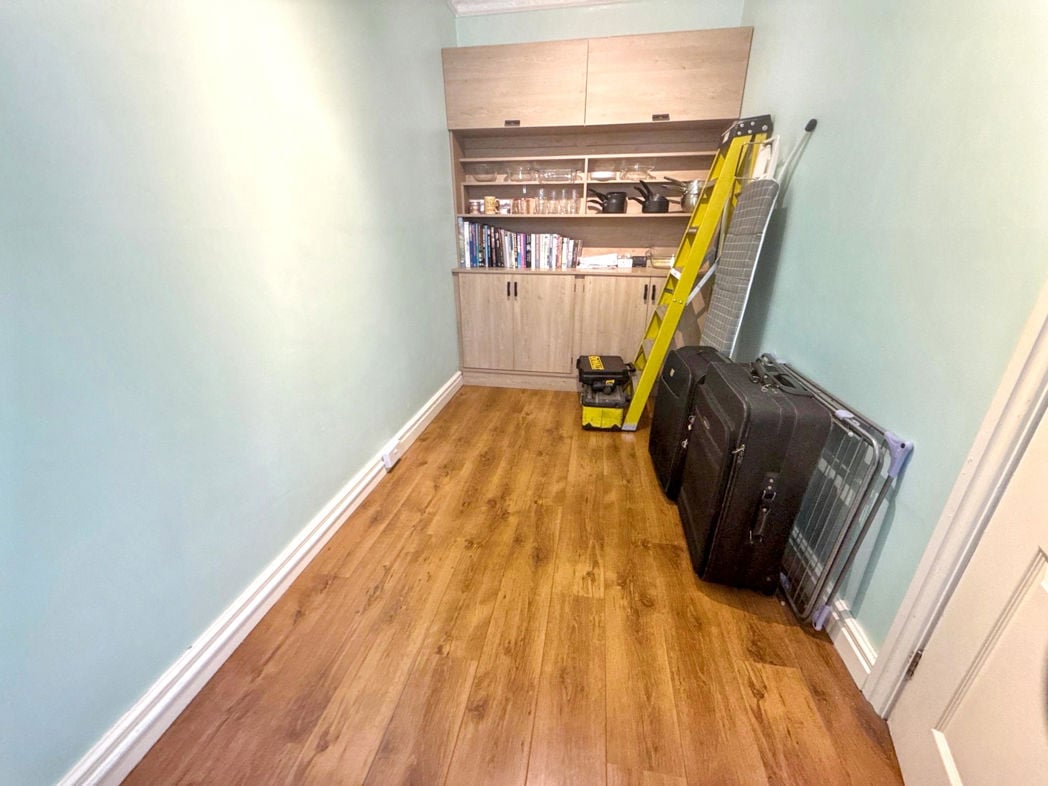 Property image 4 of 15