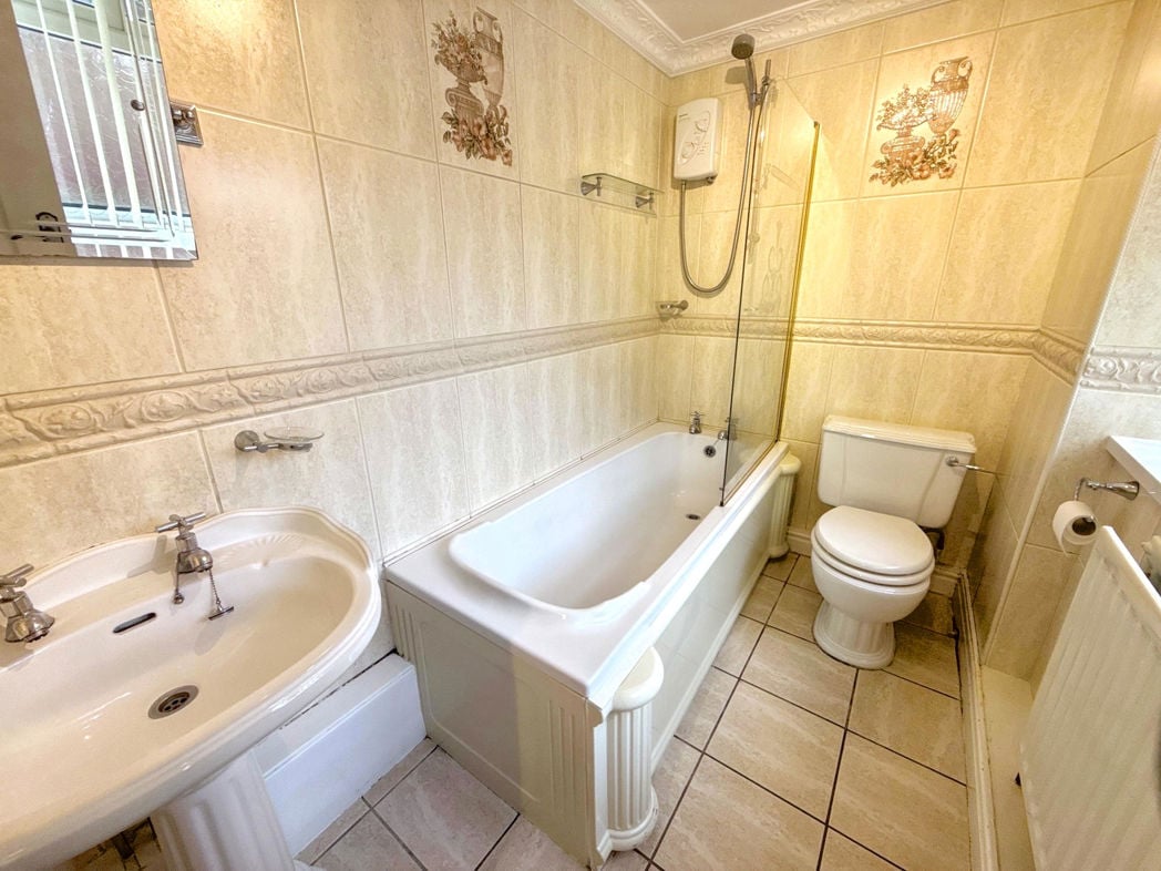 Property image 10 of 15