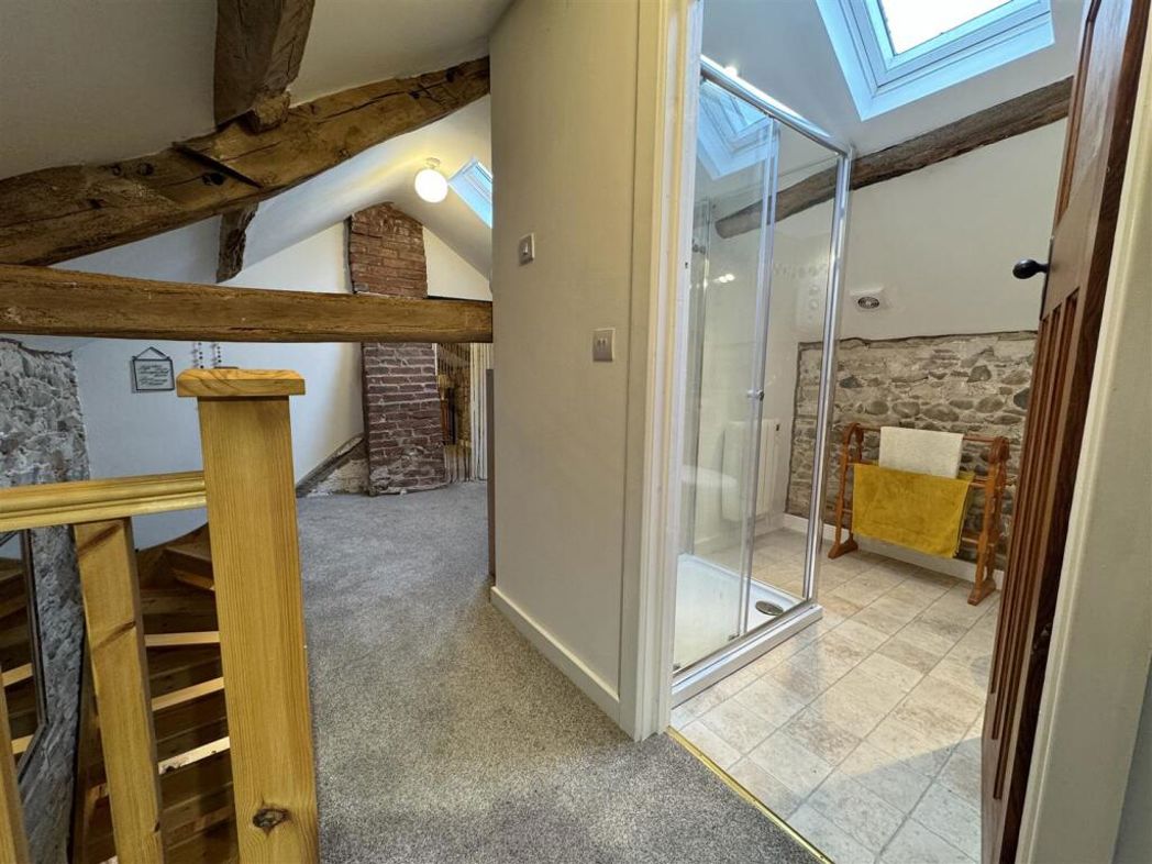 Property image 8 of 20