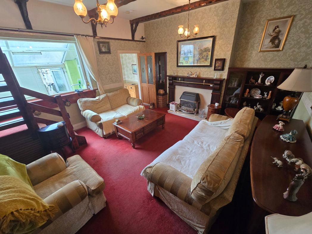 Property image 2 of 15