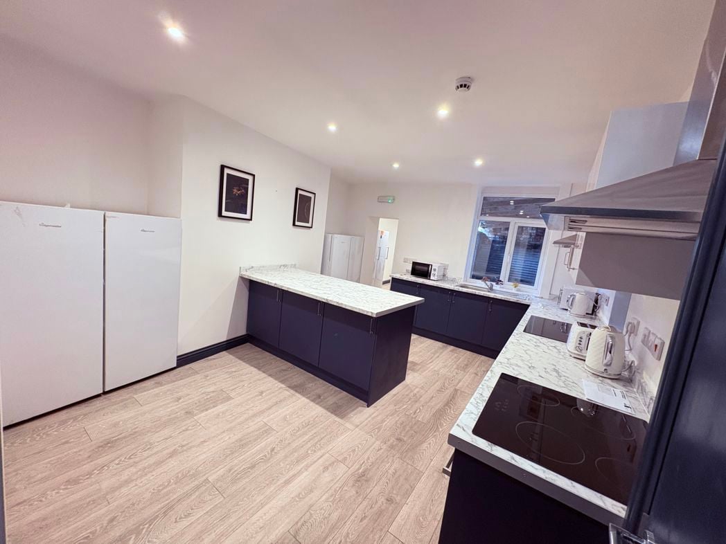 Property image 3 of 6