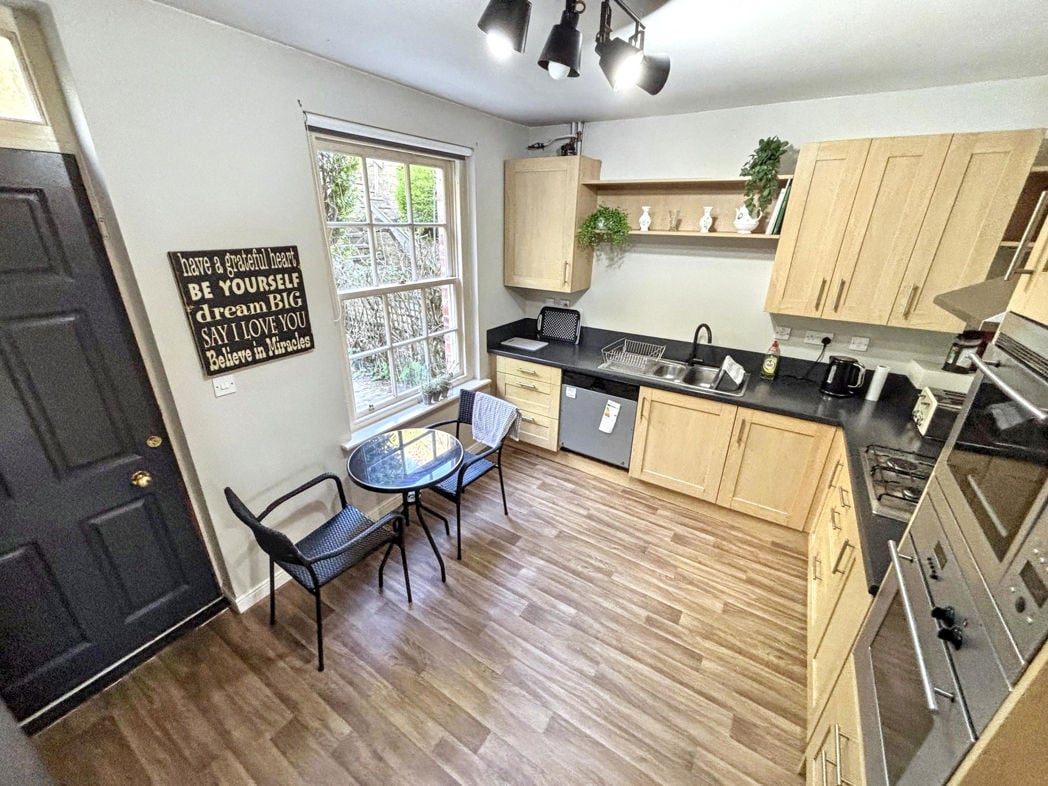 Property image 6 of 23