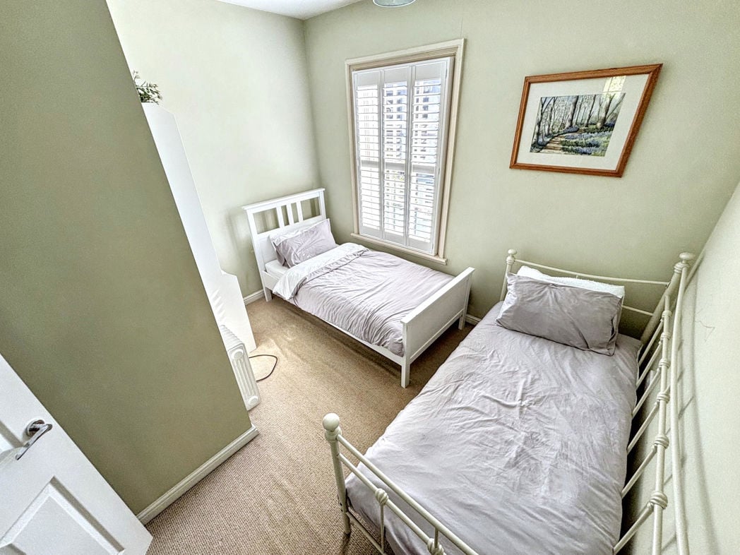 Property image 17 of 23