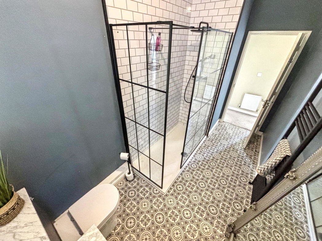 Property image 18 of 23