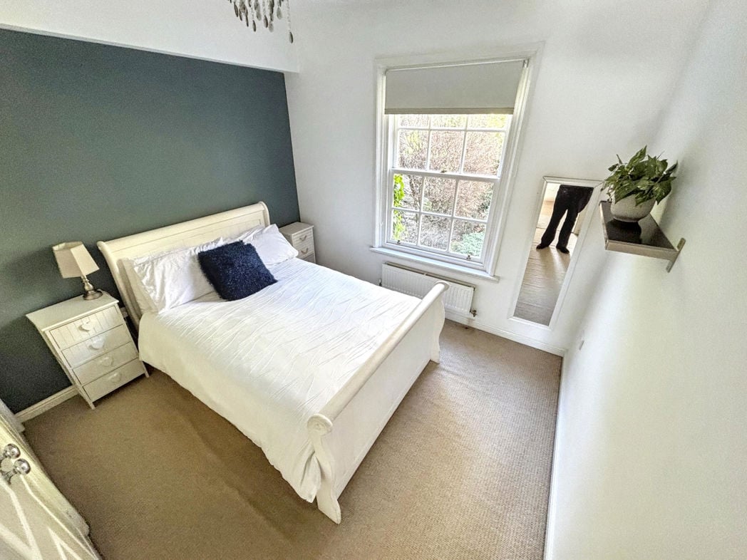 Property image 14 of 23