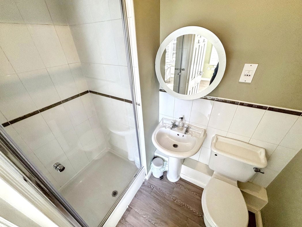 Property image 12 of 23