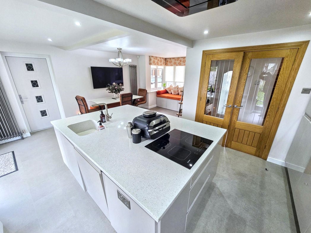 Property image 14 of 44