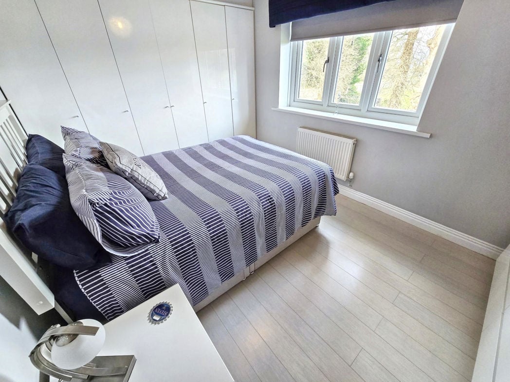 Property image 27 of 44