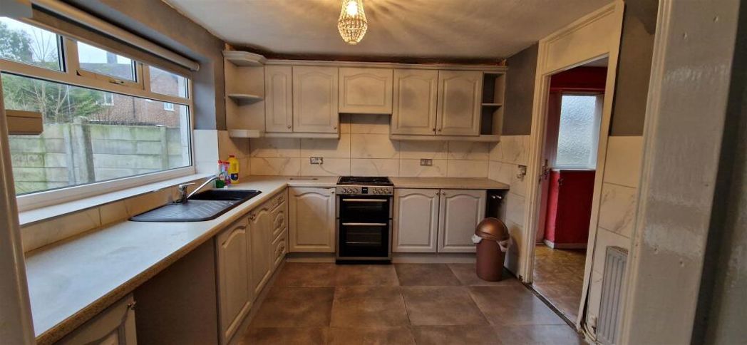 Property image 5 of 11