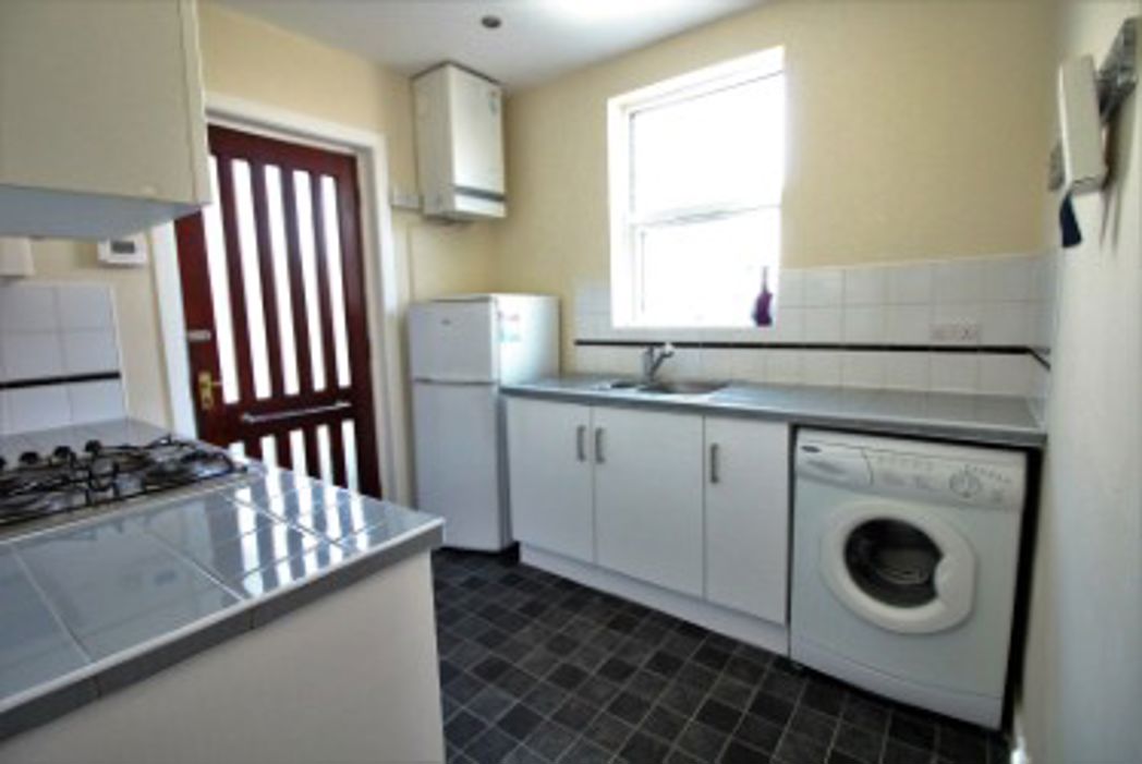 Property image 2 of 8