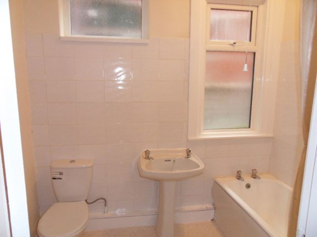 Property image 10 of 10