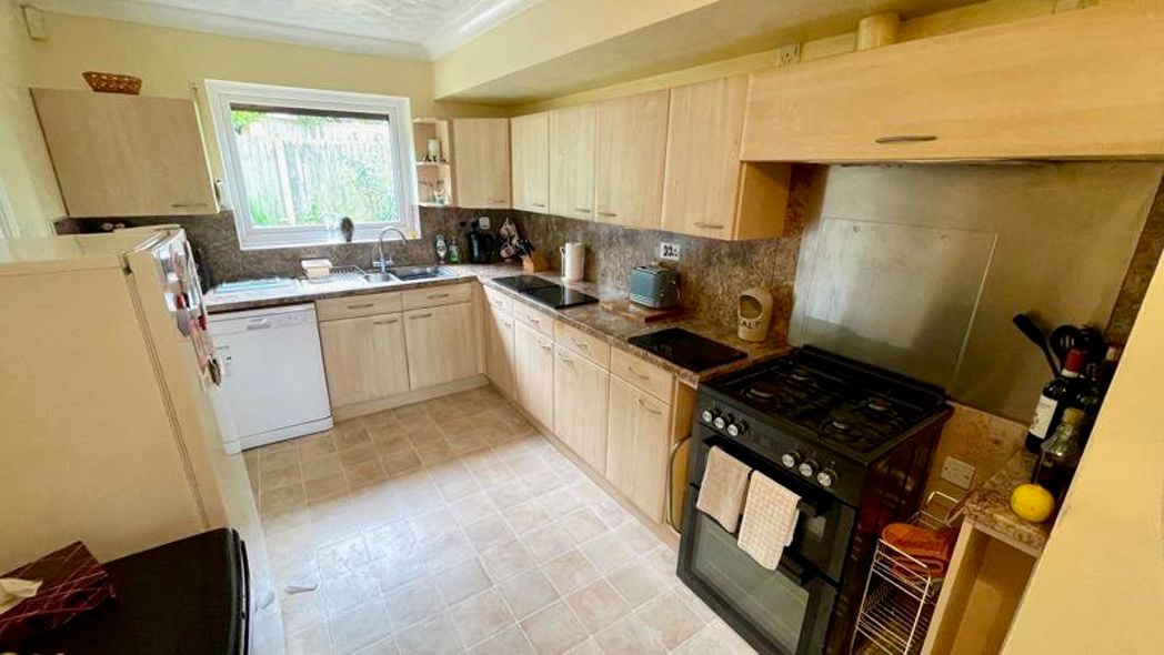 Property image 6 of 14