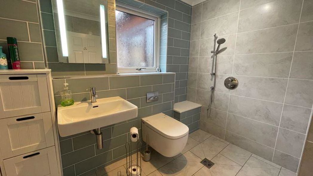 Property image 8 of 14