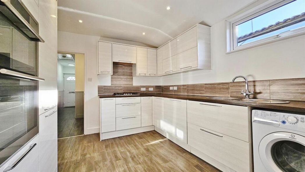 Property image 2 of 34
