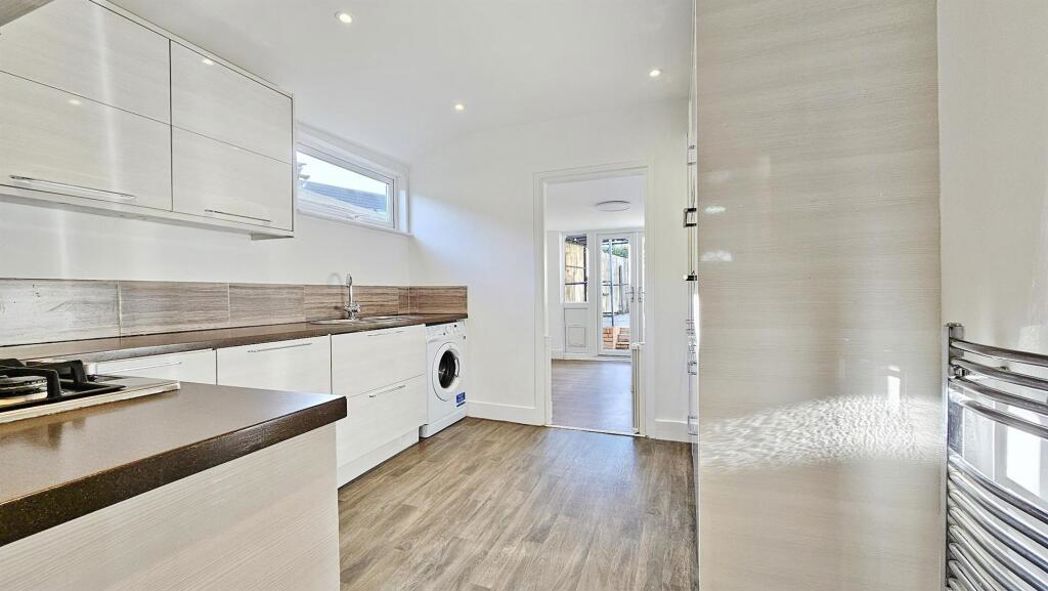 Property image 5 of 34