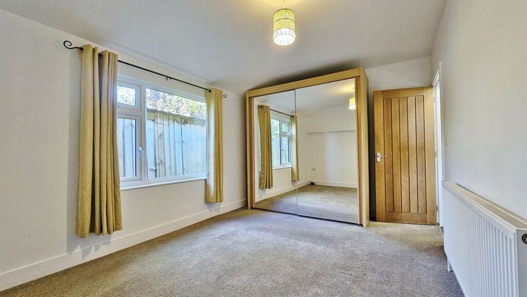 Property image 14 of 34