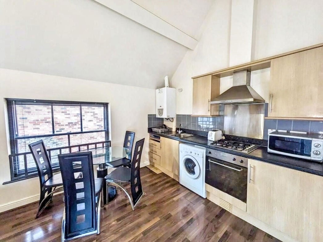 Property image 6 of 8