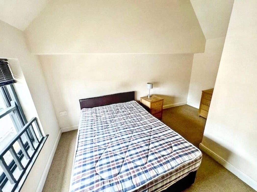Property image 8 of 8