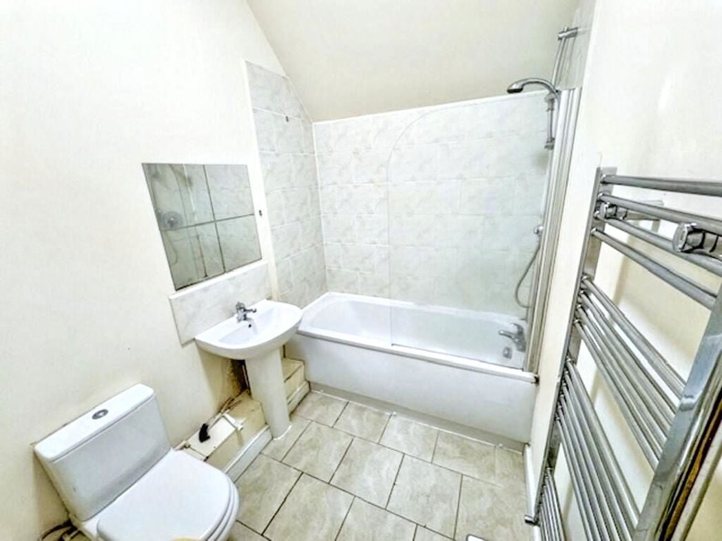 Property image 7 of 8