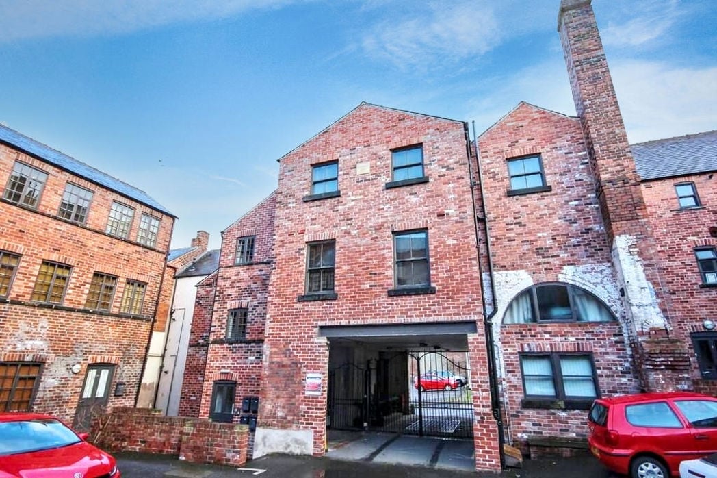 Property image 2 of 8