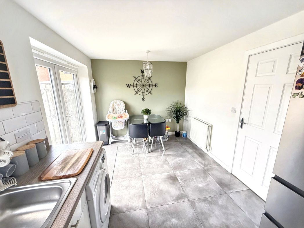 Property image 4 of 14