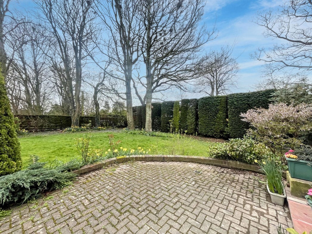 Property image 14 of 16