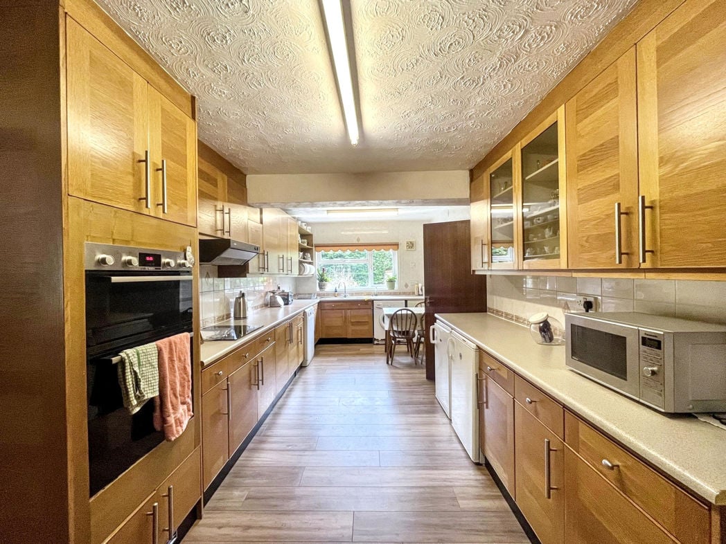 Property image 3 of 16