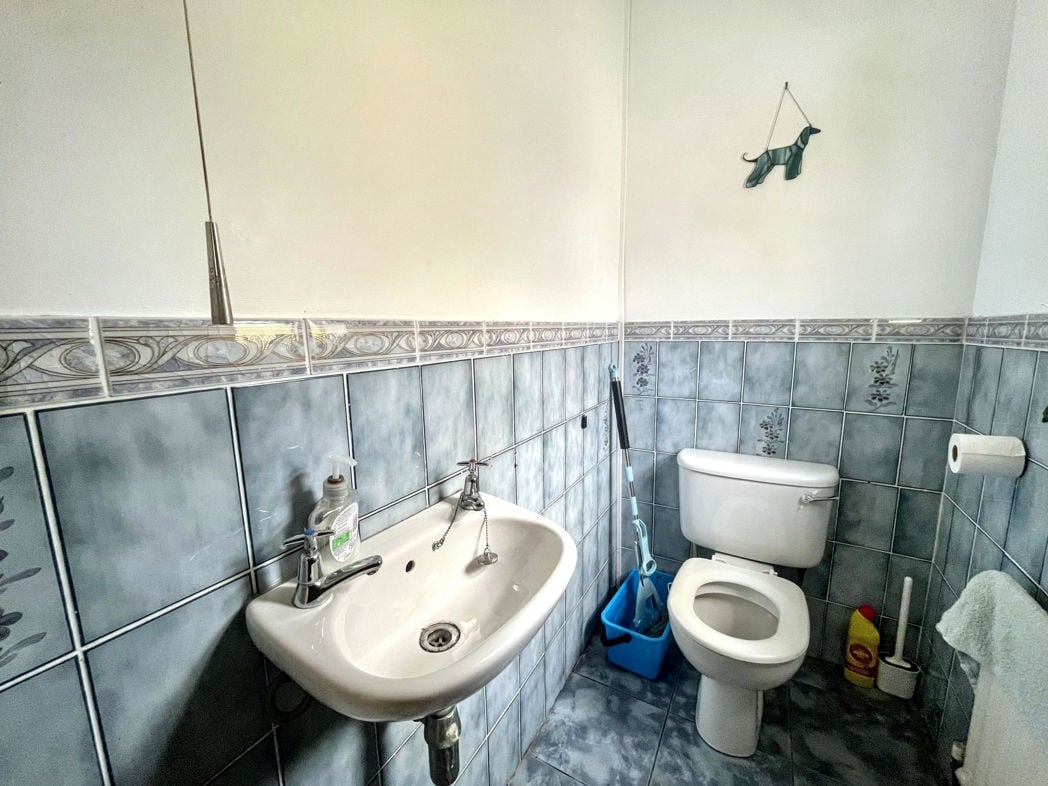 Property image 7 of 16