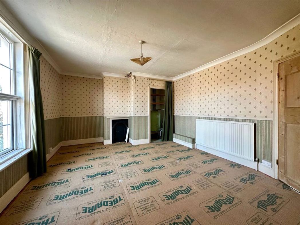 Property image 3 of 13