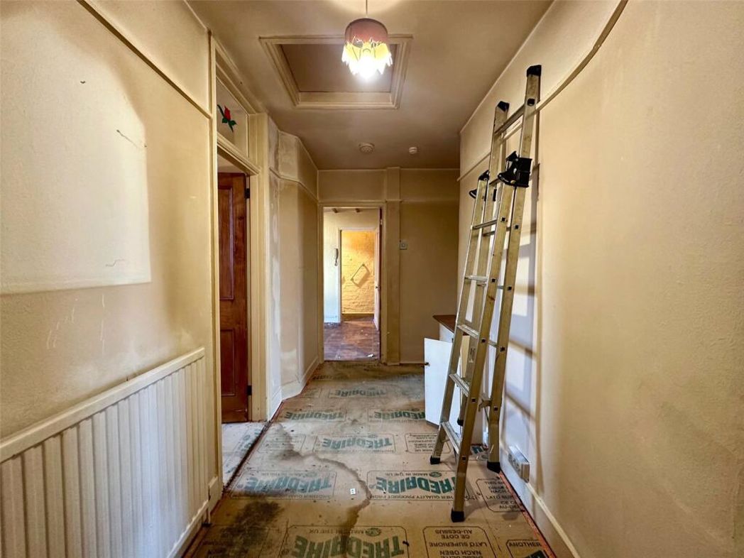 Property image 11 of 13