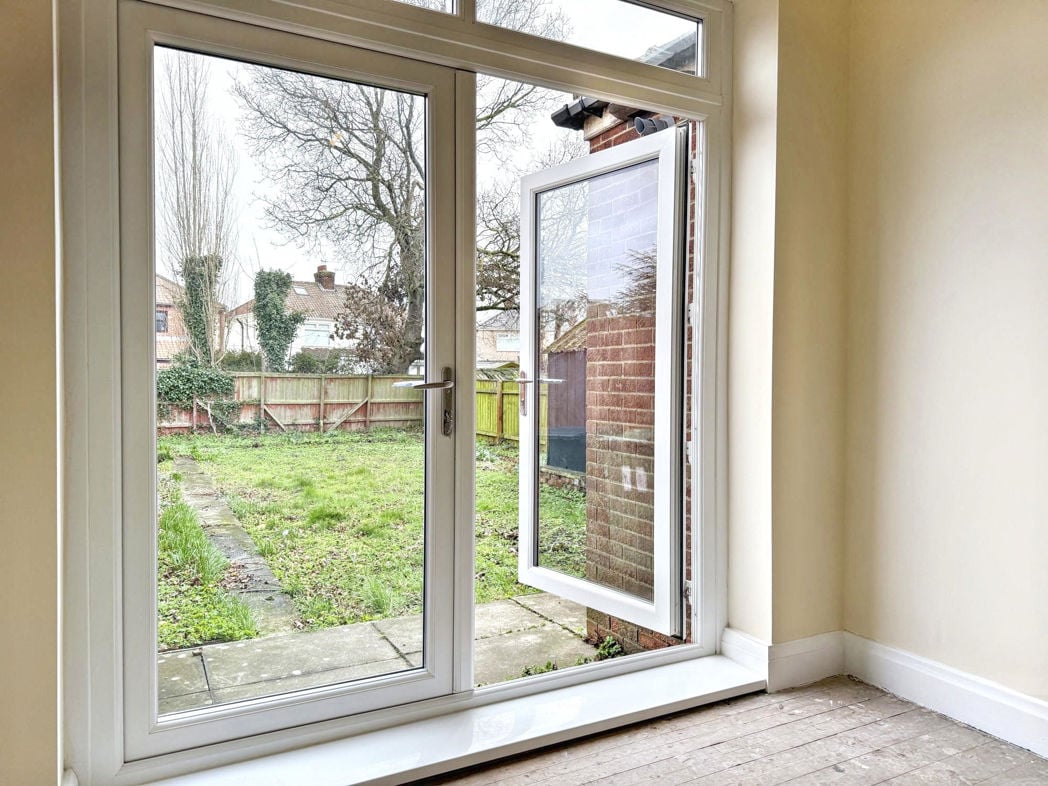 Property image 11 of 28