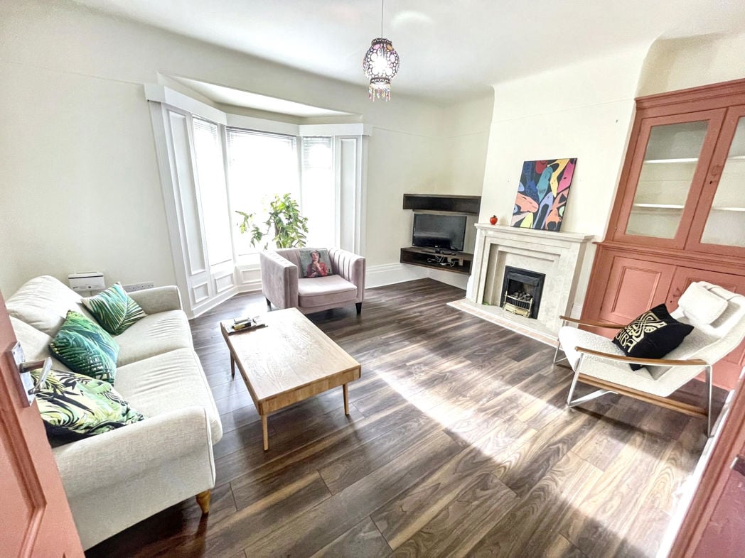 Property image 4 of 11