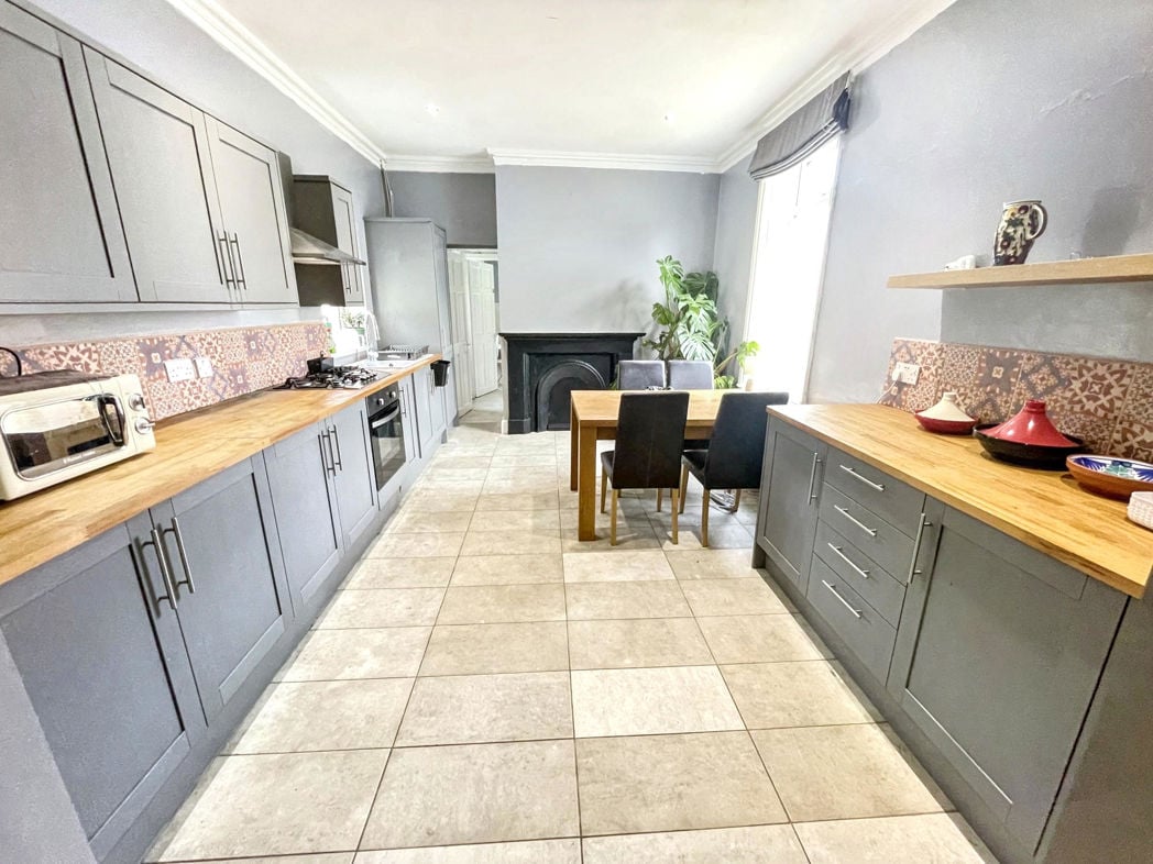 Property image 6 of 11