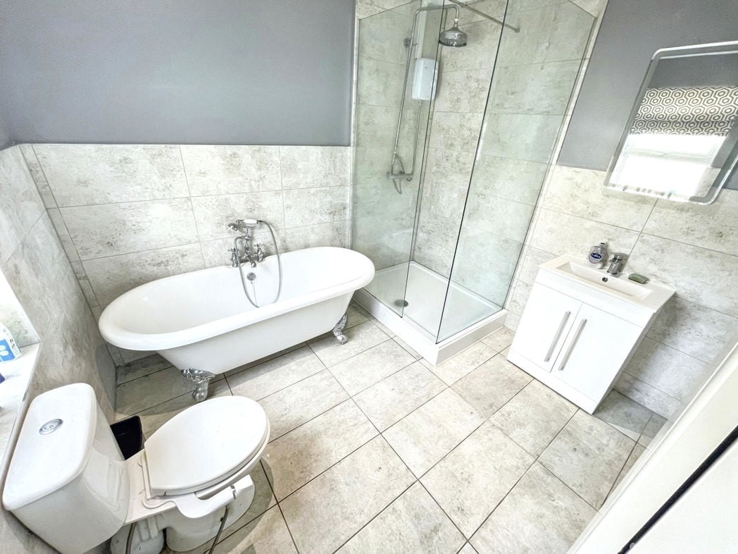 Property image 7 of 11