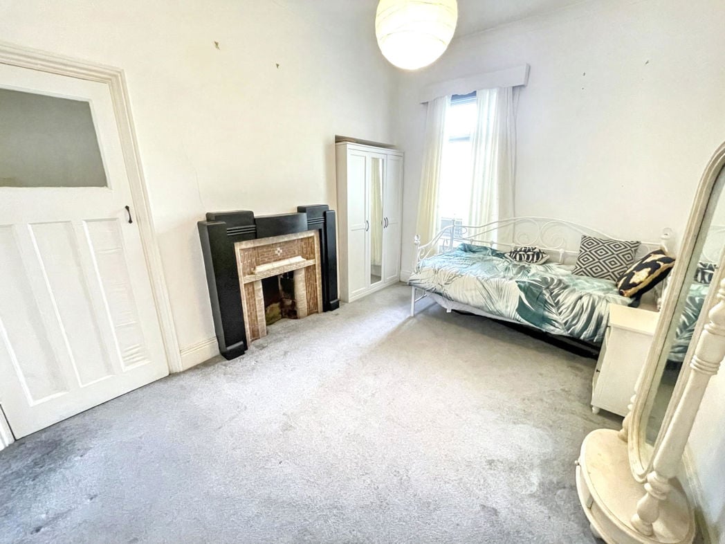 Property image 8 of 11