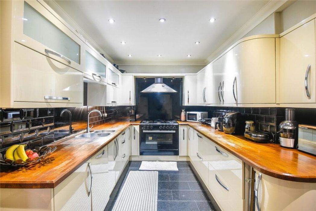 Property image 2 of 10
