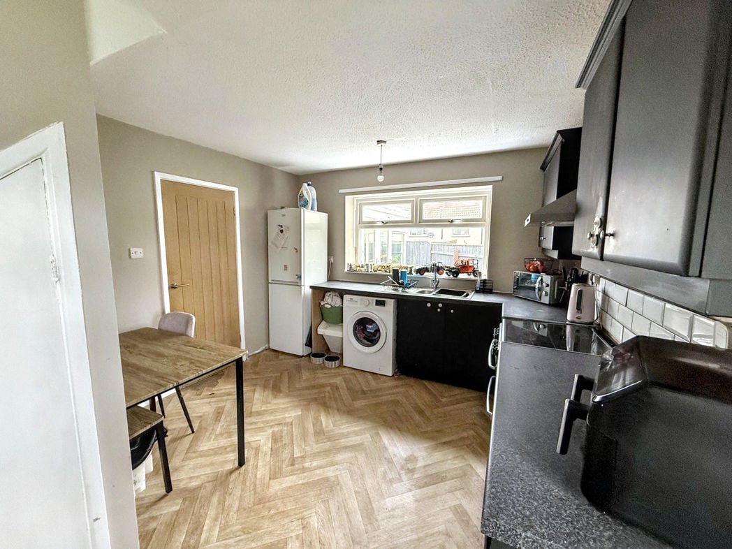 Property image 6 of 15